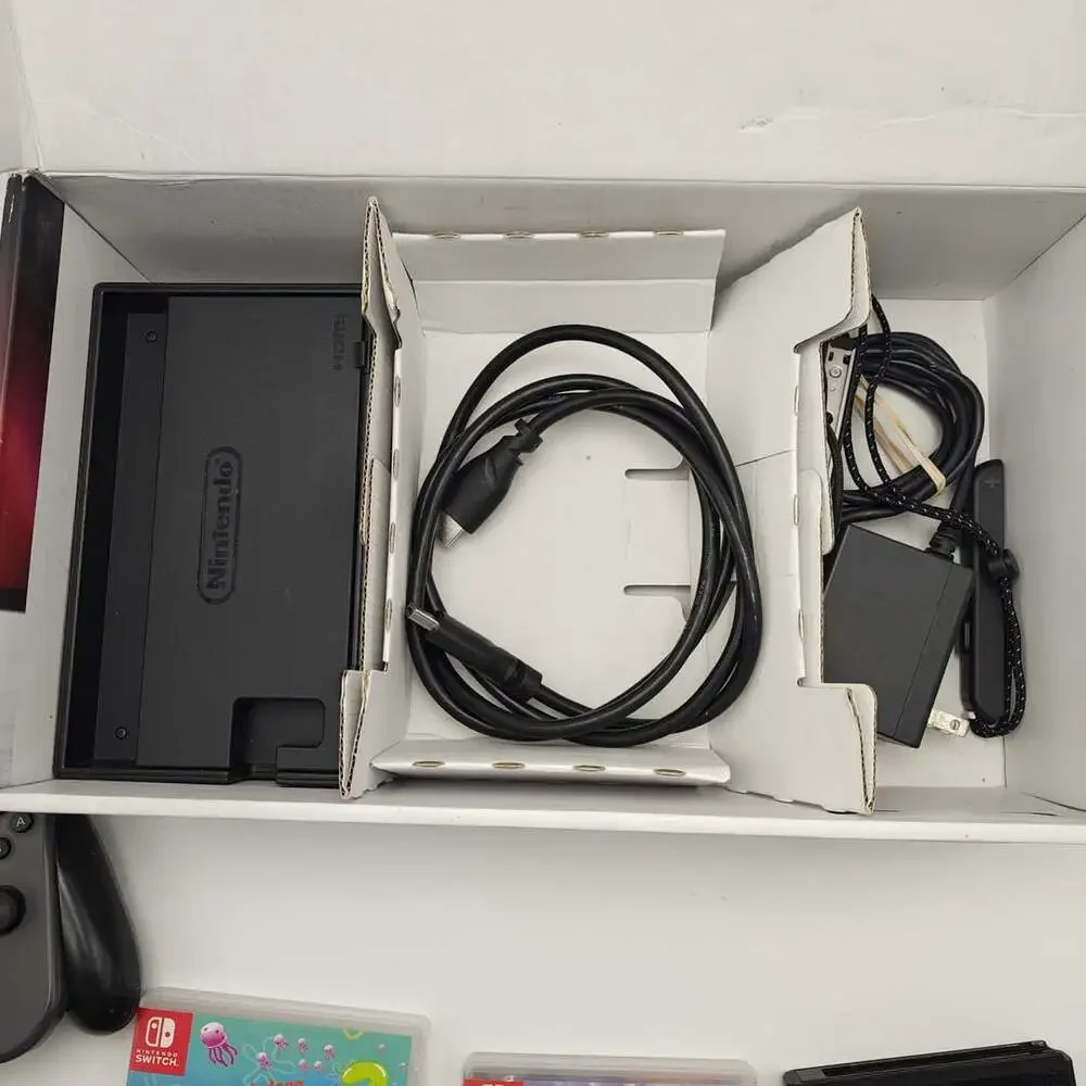 Nintendo Switch Gray Console V1 HAC-001 In Box With Accessories & 2 Games